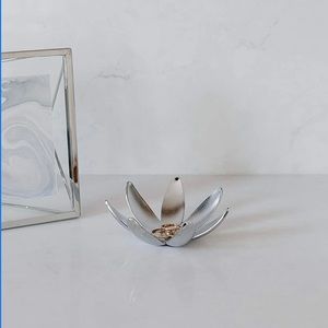 Umbra Magnolia Jewelry Dish